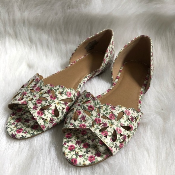 So Shoes Women’s Size 8.5 M Open‎ Toe Rose Floral Print Slip On Flats - Picture 3 of 8
